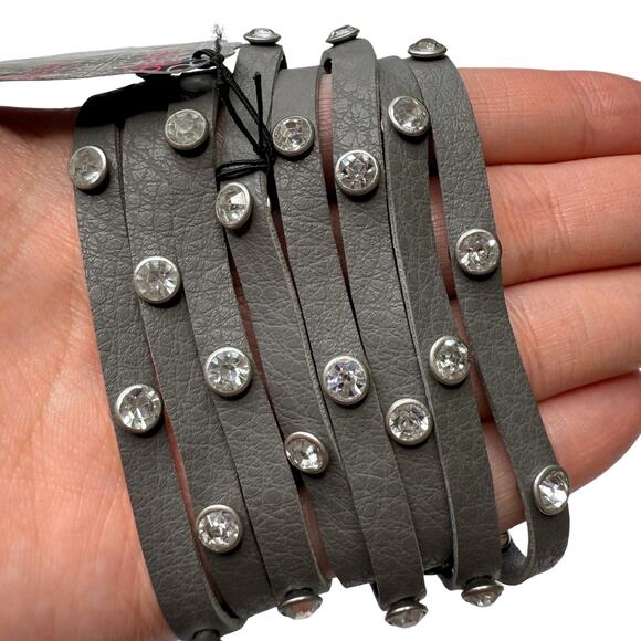paparazzi Jewelry - Paparazzi Faux Leather Sass Squad Bracelet Gray & Silver Snap Button Jewelry New